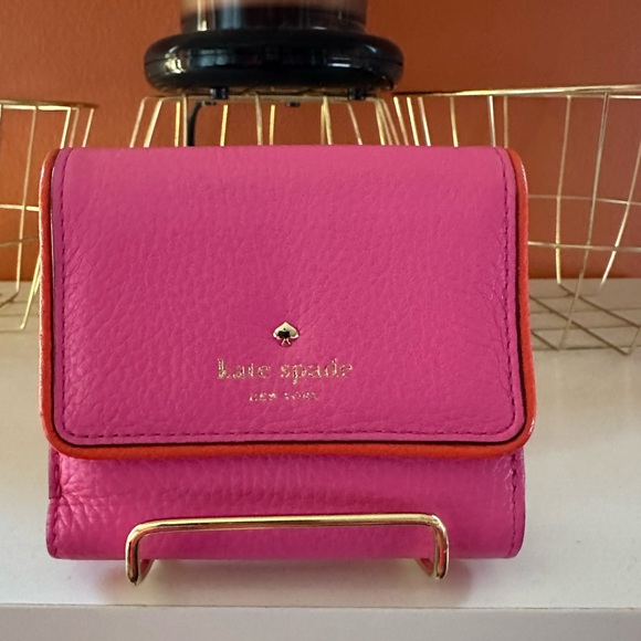 kate spade Handbags - KATE SPADE Trifold Small Wallet (NWOT)